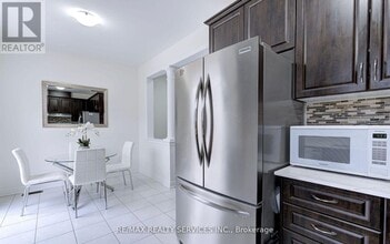 13 Ebury Dr in Brampton, ON - Building Photo - Building Photo