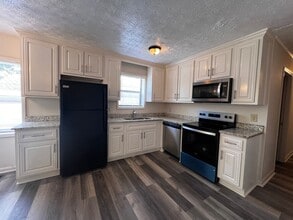 262 Colima Ave in Athens, GA - Building Photo - Building Photo