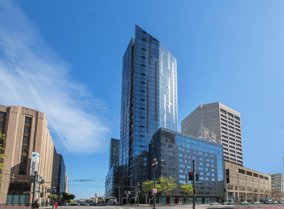 NEMA in San Francisco, CA - Foto de edificio