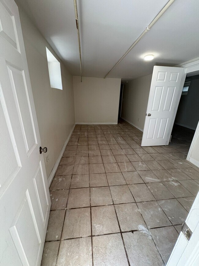 53 39th St, Unit Basement in Irvington, NJ - Building Photo - Building Photo