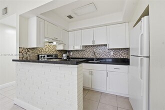 1731 NW 26th Ave in Fort Lauderdale, FL - Building Photo - Building Photo