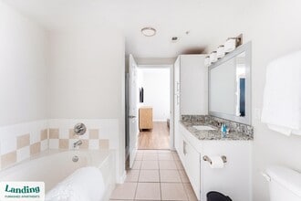 2801 Biltmore Park Dr, Unit 04-107 in Orlando, FL - Foto de edificio - Building Photo