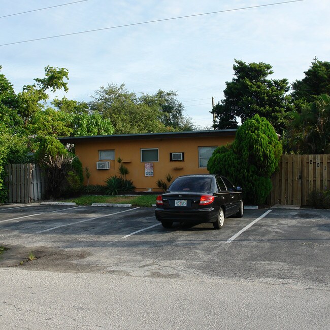 201 SE 23rd St in Fort Lauderdale, FL - Building Photo - Building Photo