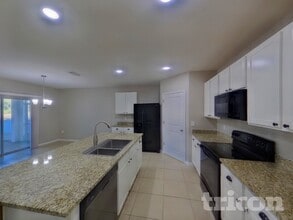 10212 Cloudburst Ct in Riverview, FL - Foto de edificio - Building Photo