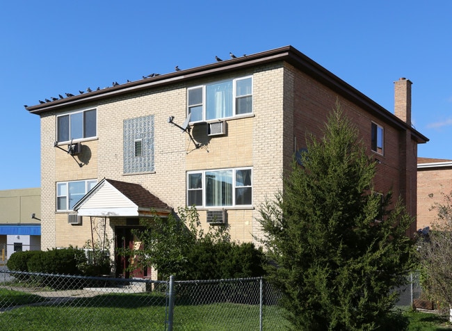 9614 Golf Ter in Des Plaines, IL - Building Photo - Building Photo