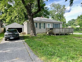 10516 E 27th Terrace S in Independence, MO - Building Photo