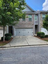 4402 Newfangle Rd in Stone Mountain, GA - Building Photo