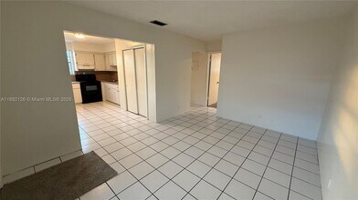 3740 SW 59th Ave in Davie, FL - Building Photo - Building Photo
