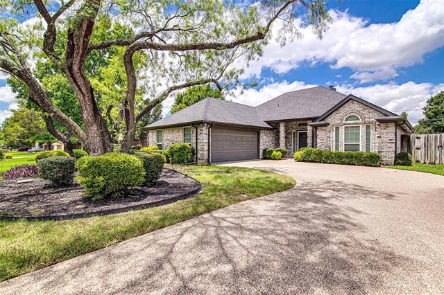 1109 Shady Hill Ln in Burleson, TX - Building Photo - Building Photo