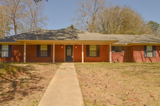property at 2907 Houston St