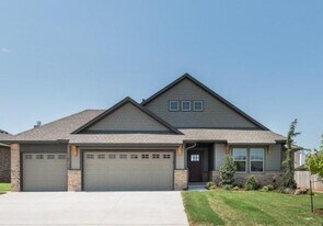 2401 El Cajon St in Edmond, OK - Building Photo