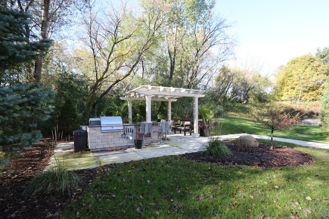 Lesilve in Middleton, WI - Foto de edificio - Building Photo