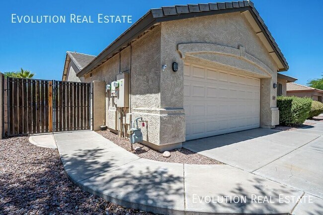 10330 E Idaho Ave in Mesa, AZ - Building Photo - Building Photo