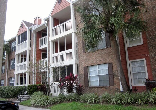 10200 Gandy Blvd N in St. Petersburg, FL - Building Photo - Building Photo