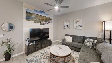 8511 Golf Wy in Four Corners, FL - Building Photo - Building Photo