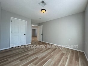 1013 14th St in Wamego, KS - Building Photo - Building Photo