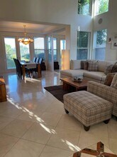 31 Ledgewood Dr in Rancho Santa Margarita, CA - Foto de edificio - Building Photo