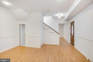 729 10th St NE in Washington, DC - Building Photo