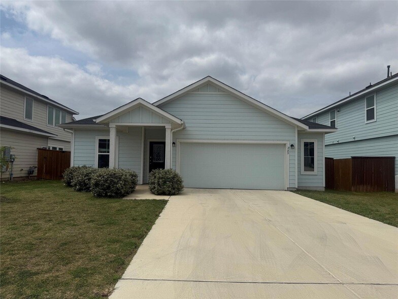 249 Crystal Brook Dr in Liberty Hill, TX - Building Photo
