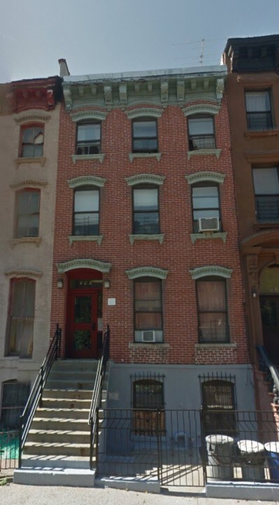 592 Franklin Ave in Brooklyn, NY - Building Photo