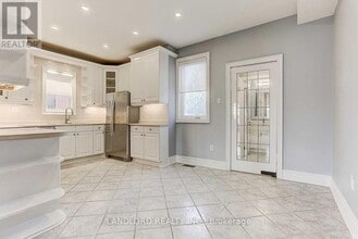 34 Jesmond Ave in Toronto, ON - Building Photo - Building Photo