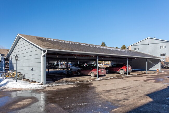 4680 White Rock Cir in Boulder, CO - Foto de edificio - Building Photo