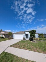 226 Lost Lake Dr in St. Augustine, FL - Building Photo