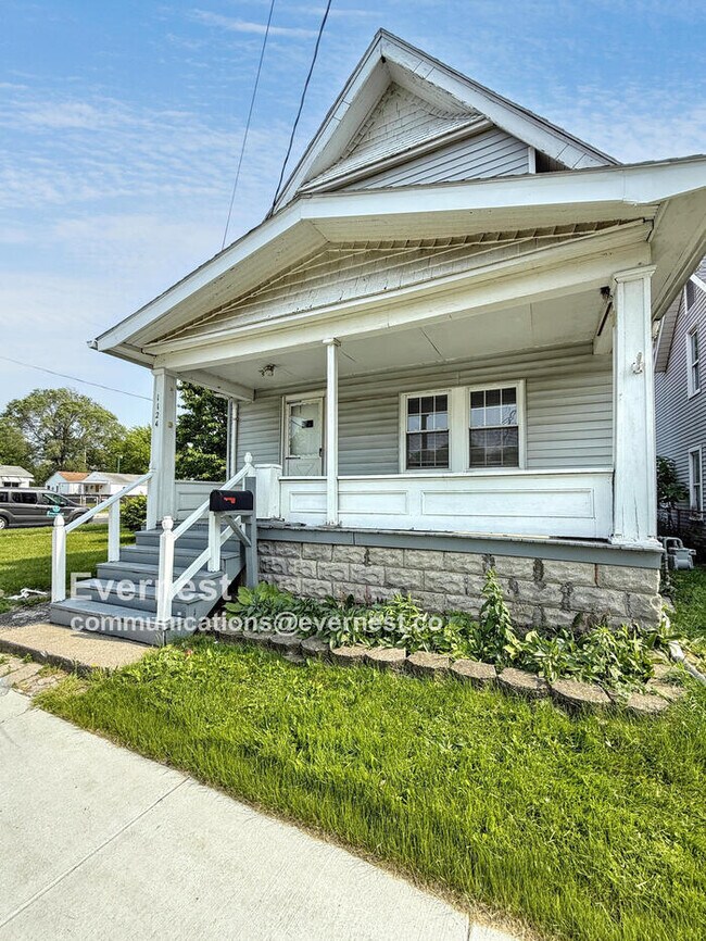 1124 Vinal St in Toledo, OH - Foto de edificio - Building Photo