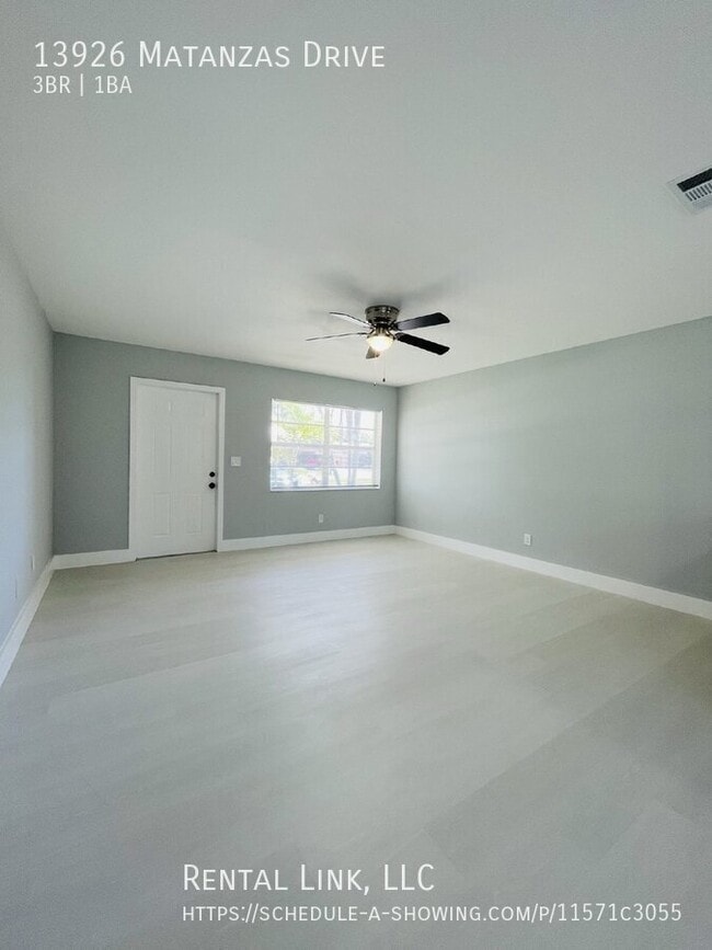 13926 Matanzas Dr in Ft. Myers, FL - Foto de edificio - Building Photo