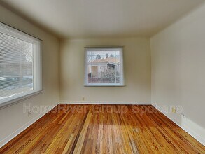 2214 W Buckeye Ave in Spokane, WA - Foto de edificio - Building Photo