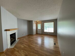 7832 Harvest Lane in Chanhassen, MN - Building Photo - Building Photo