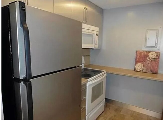 50 Broadlawn Park, Unit 410 in Boston College, MA - Building Photo - Building Photo