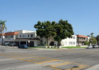 Laguna Gardens Apartments in Oxnard, CA - Building Photo - Building Photo