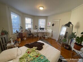 70 Queensberry St, Unit 12 in Boston, MA - Building Photo - Building Photo