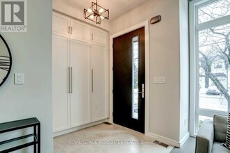92 Craiglee Dr in Toronto, ON - Building Photo - Building Photo