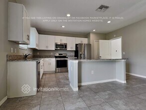 205 English Heritage Pl in Dover, FL - Building Photo - Building Photo