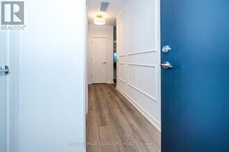 7439 Kingston Rd in Toronto, ON - Building Photo - Building Photo