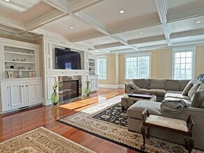 66 Forest Ave in Newton, MA - Building Photo - Building Photo