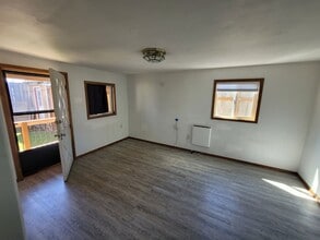 620 Railroad St in Myrtle Point, OR - Building Photo - Building Photo