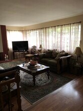 1986 Sherer Ln in Glendale, CA - Building Photo - Building Photo