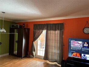 4202 W 10th Ln in Hialeah, FL - Building Photo - Building Photo