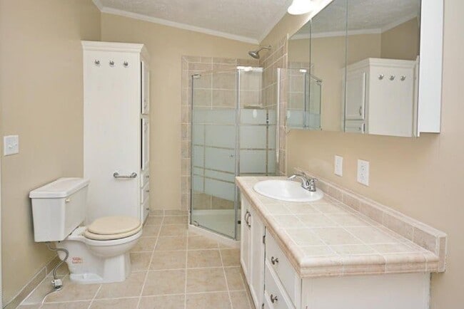 45794 37 1/2 Street in Paw Paw, MI - Foto de edificio - Building Photo