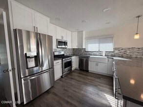 2239 Portola Ln in Westlake Village, CA - Building Photo - Building Photo