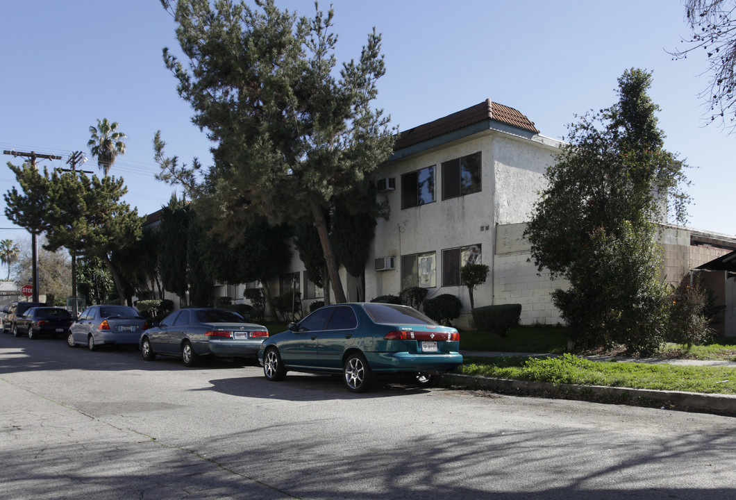 Reflections at Barbara Ann in North Hollywood, CA - Building Photo