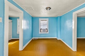 1524 Mechanic St, Unit 5 in Galveston, TX - Foto de edificio - Building Photo