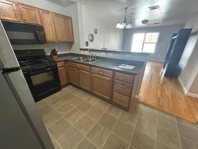 183 Washington Ave in Chelsea, MA - Foto de edificio - Building Photo