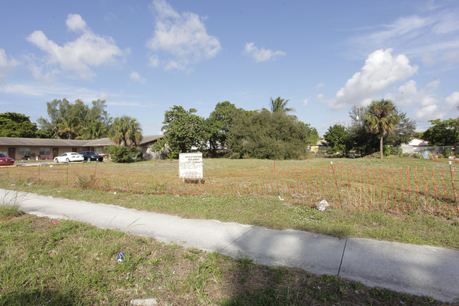 Lofts at Oakland Park in Oakland Park, FL - Building Photo - Building Photo