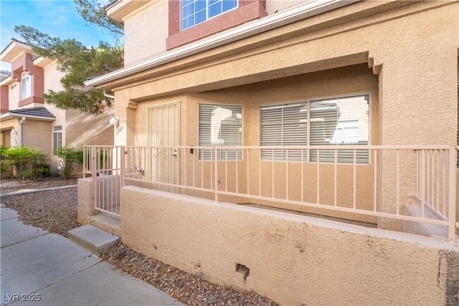 property at 1157 Dusty Creek St
