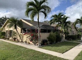 5734 Northpointe Ln in Boynton Beach, FL - Building Photo