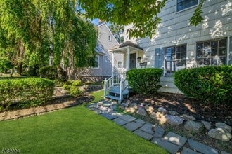 16 Brooklake Rd in Madison, NJ - Building Photo - Building Photo